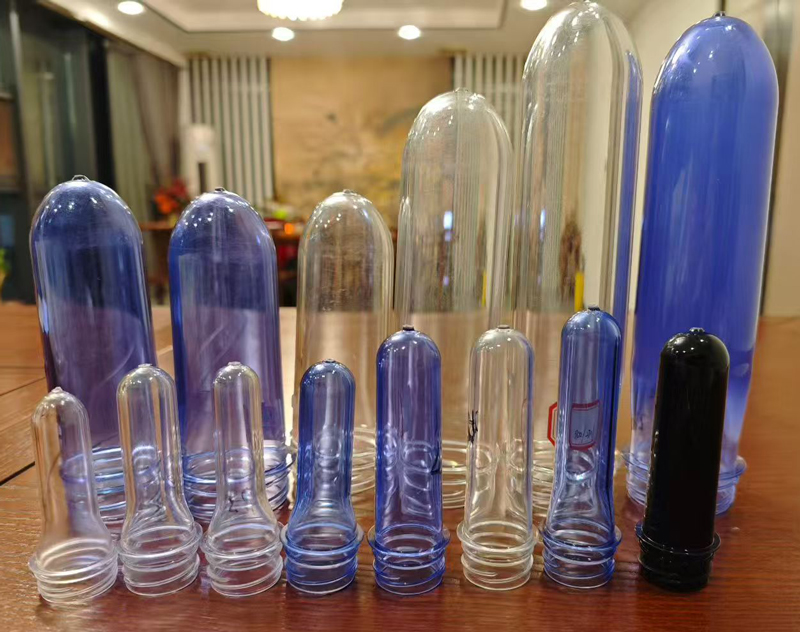 小瓶胚從11.9克到28克，大瓶胚從100克到350克，產(chǎn)品更加豐富